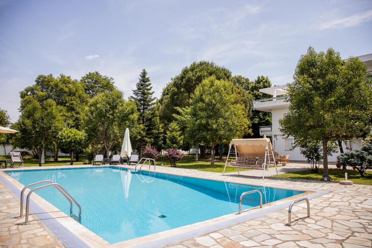 Zeusplace Poolvilla Natura Paralia Katerini Exterior photo